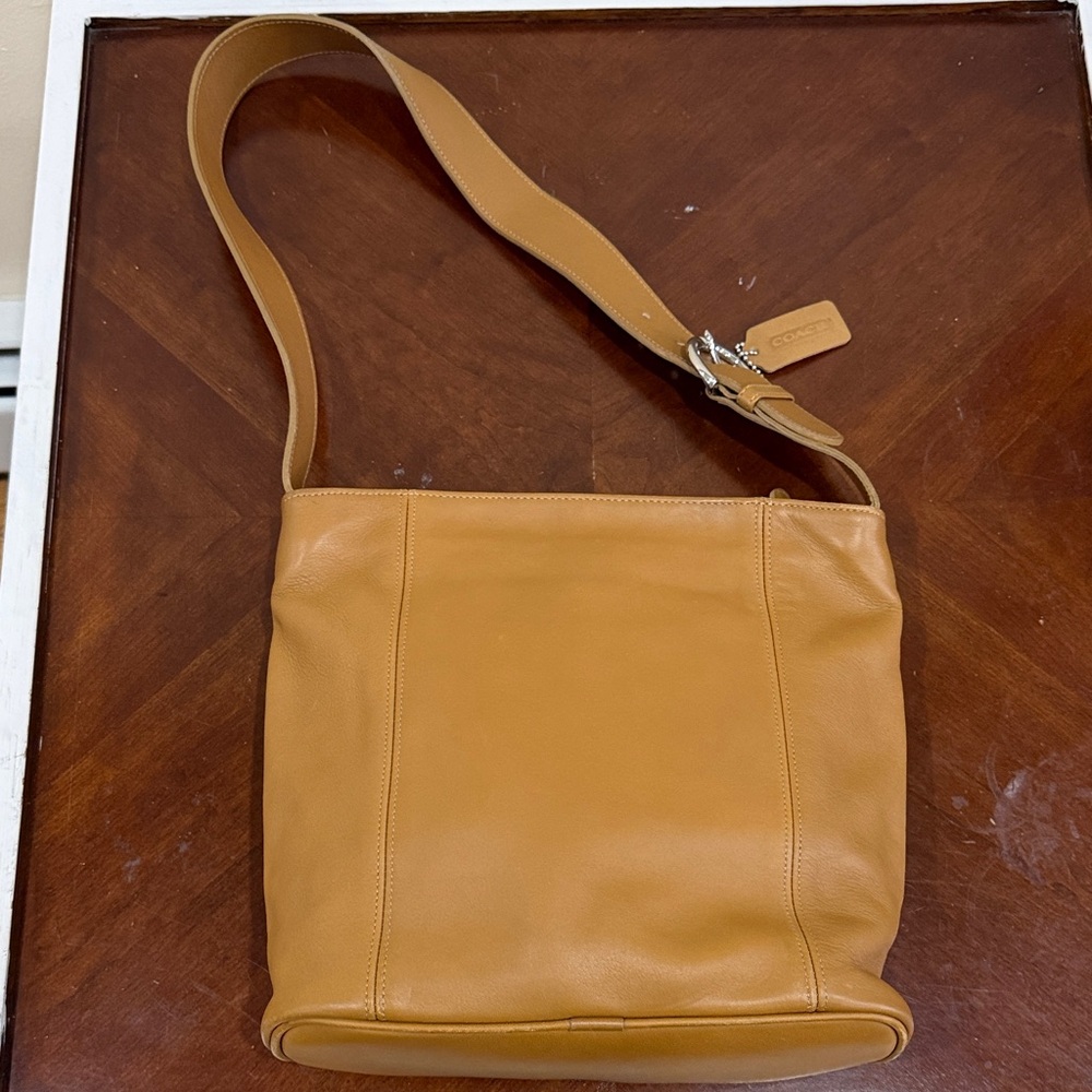 Coach Tan leather Shoulder Bag no. K7C 4169